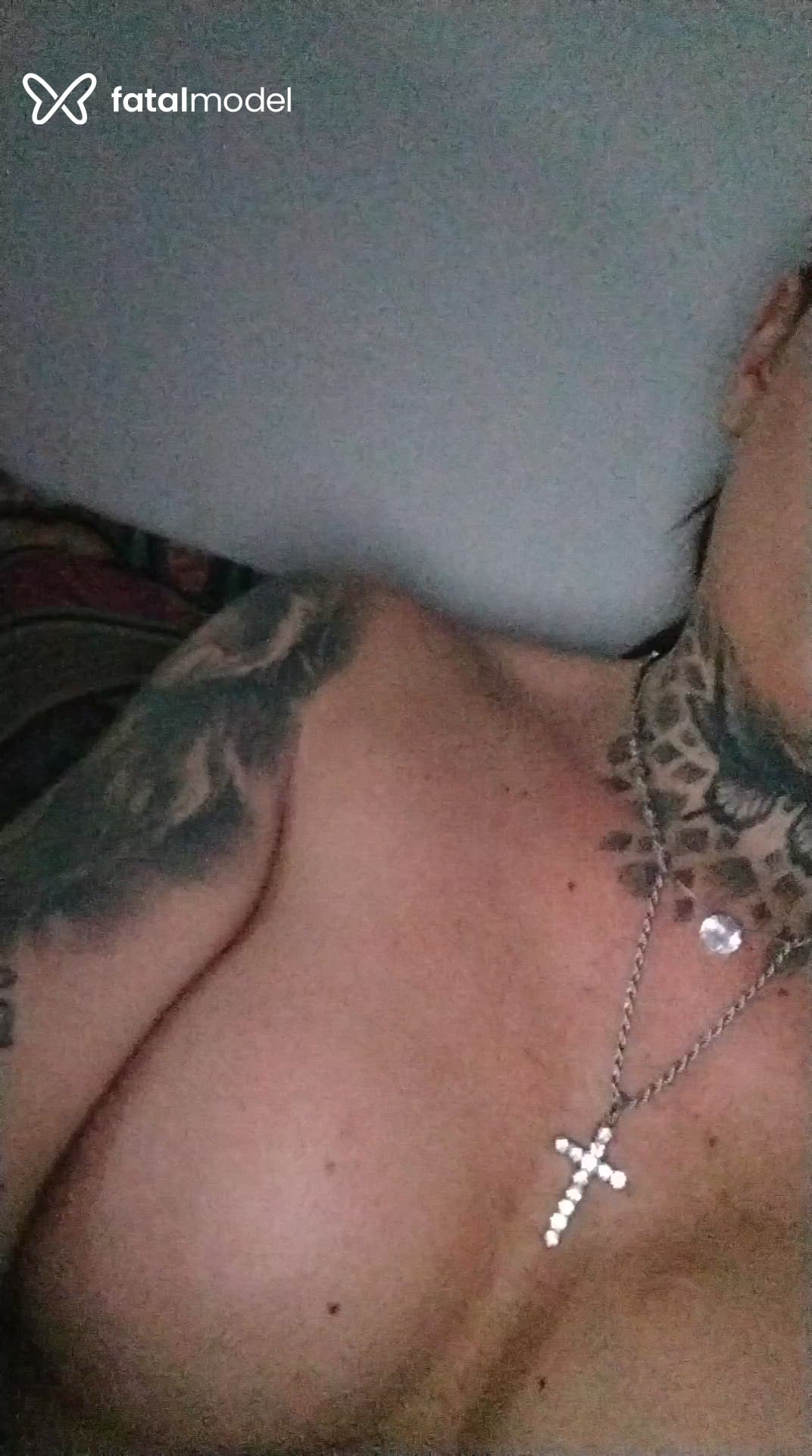 Acompanhante mulher trans morena (o) de olhos azuis - Cassiane Baldo Acompanhante mulher trans morena (o) de olhos azuis - Cassiane Baldo