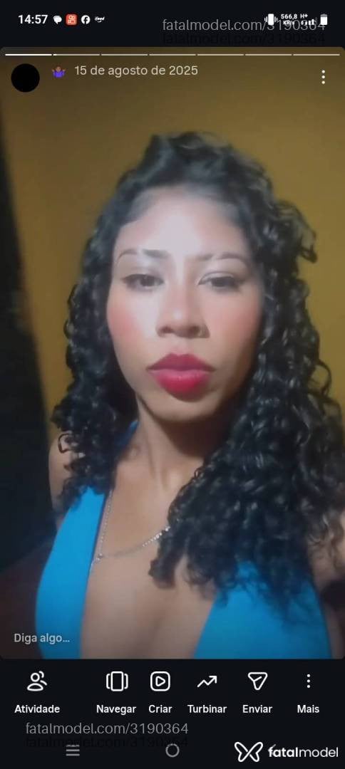 Acompanhante mulher morena (o) de olhos pretos - Pérola