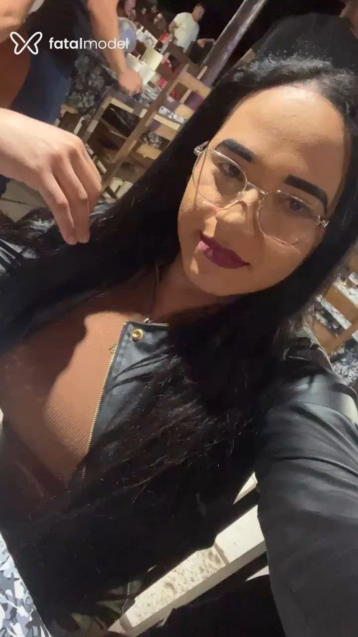 Acompanhante mulher trans morena (o) de olhos castanhos - Yzabela Brandao