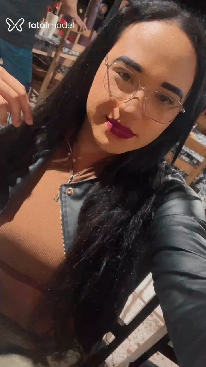 Acompanhante mulher trans morena (o) de olhos castanhos - Yzabela Brandao