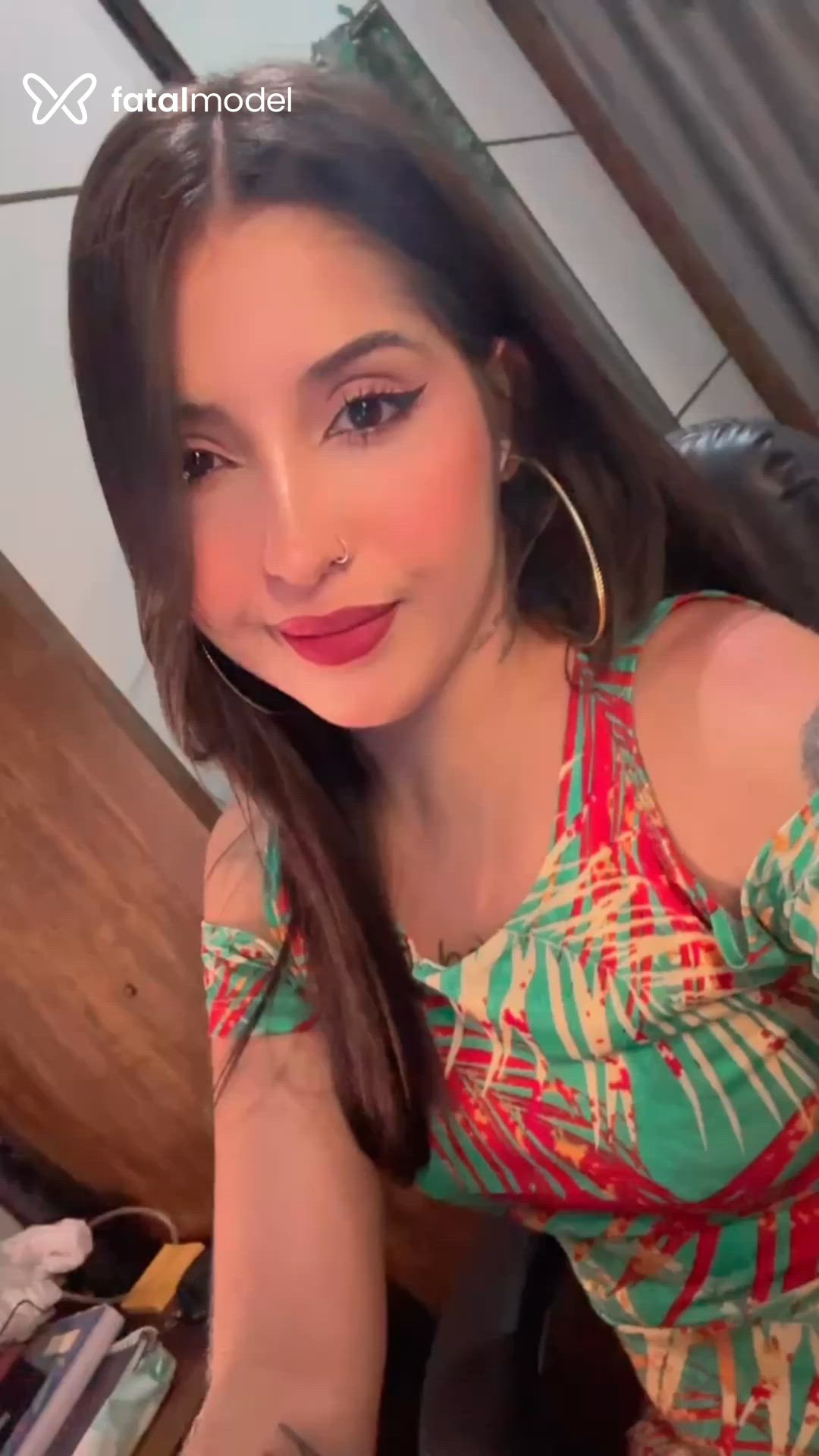 Acompanhante mulher morena (o) de olhos castanhos - Lua Brito