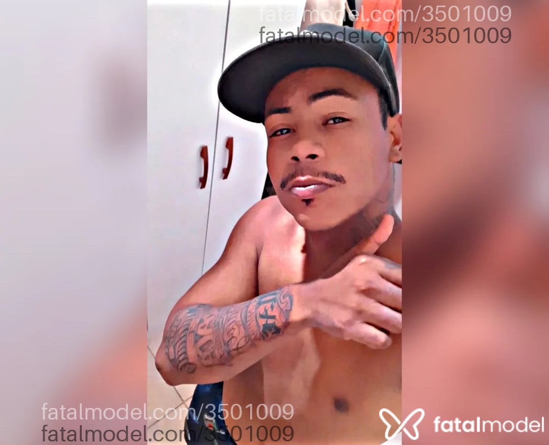 Acompanhante homem morena (o) de olhos pretos - Mk Pretinho