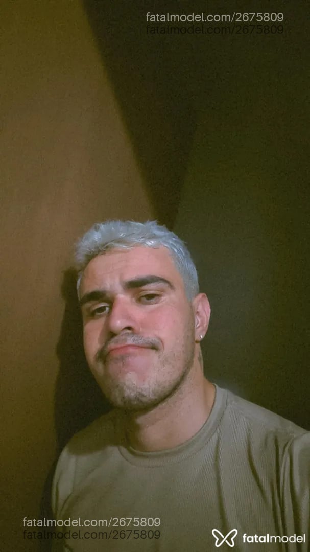 Acompanhante homem com cabelo castanho de olhos castanhos - Poxabetohot