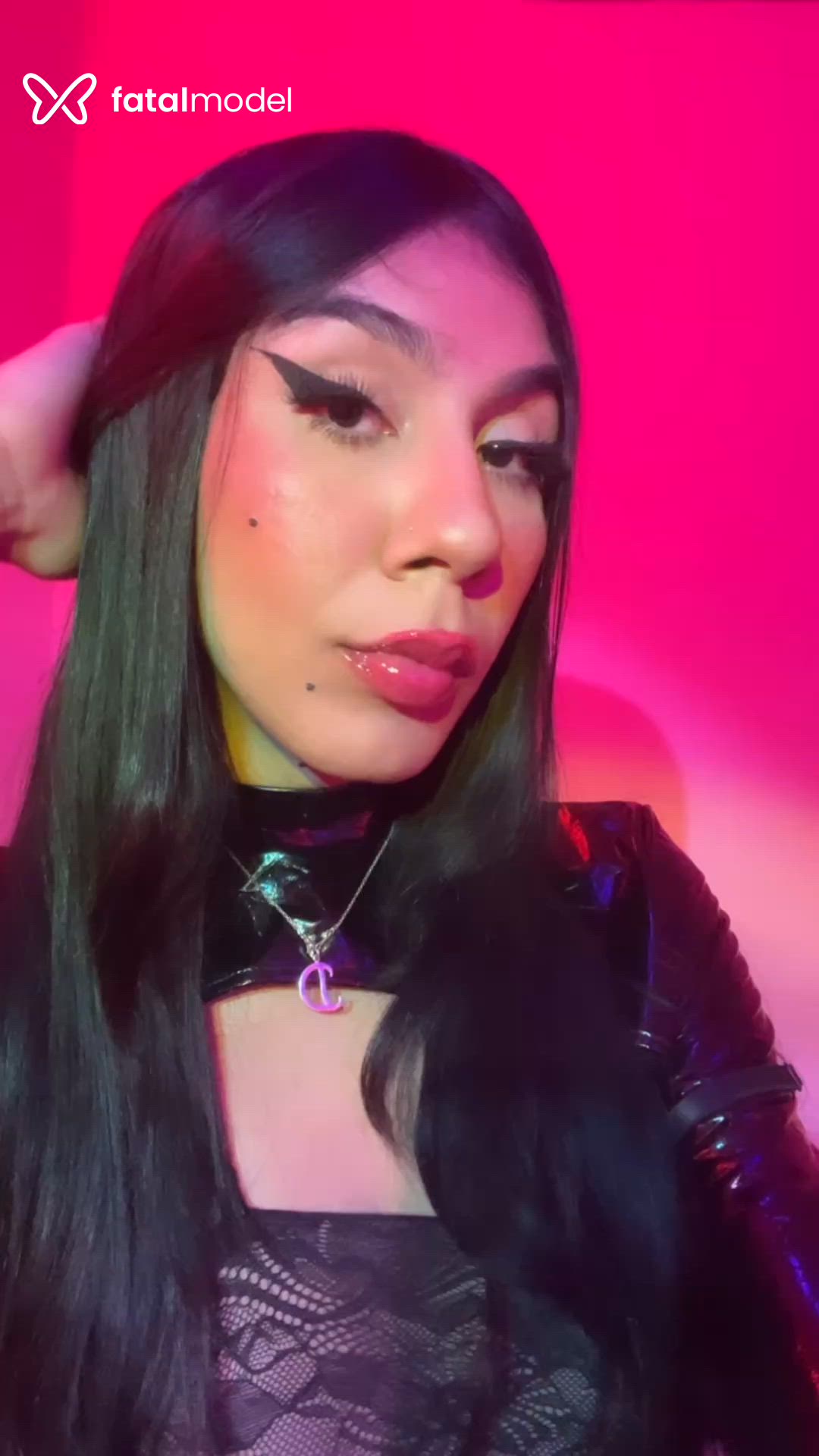 Acompanhante mulher trans morena (o) de olhos castanhos - Danielle Aguiar Acompanhante mulher trans morena (o) de olhos castanhos - Danielle Aguiar