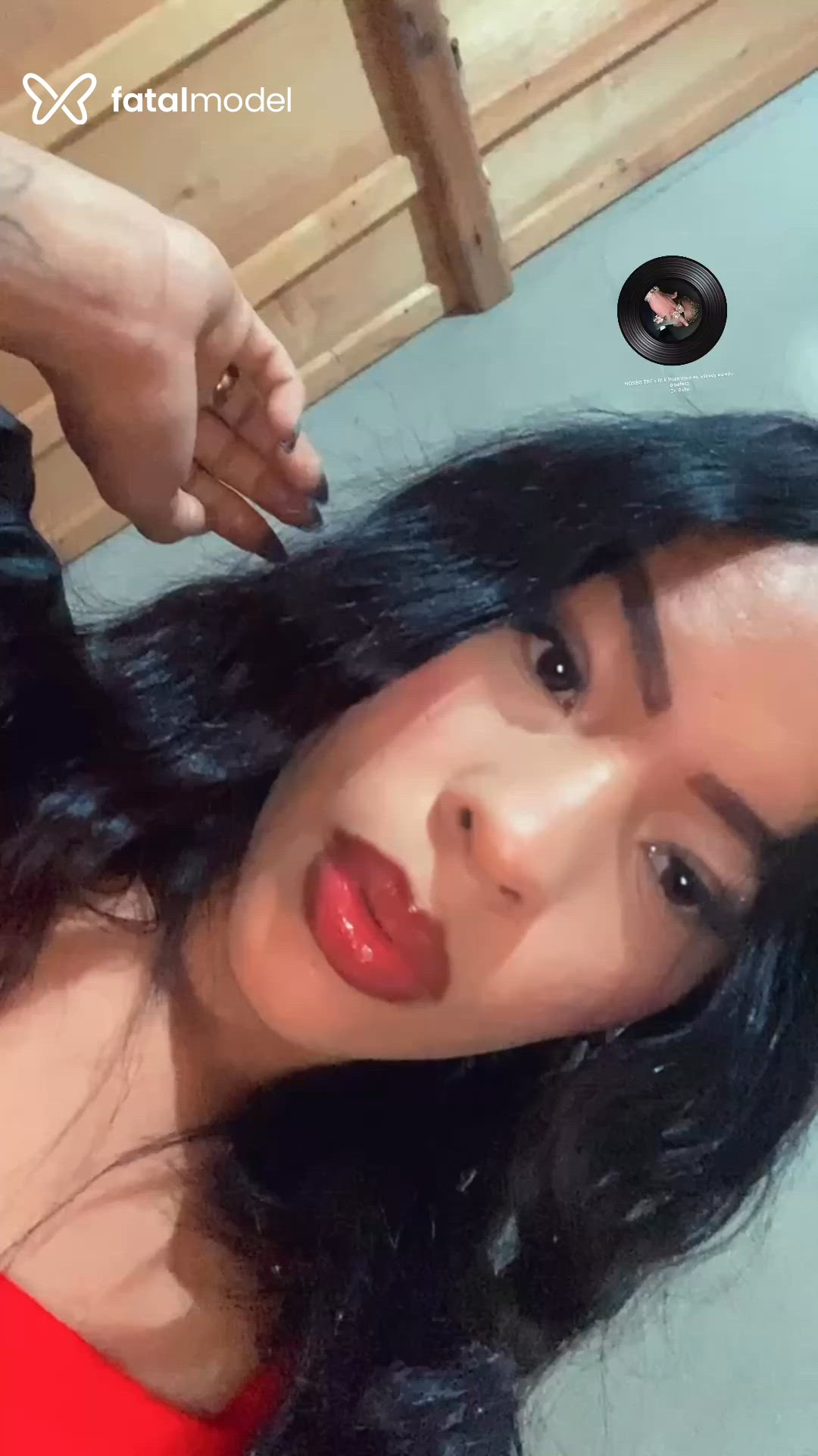 Acompanhante mulher morena (o) de olhos pretos - Ana Clara
