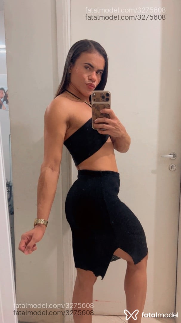 Acompanhante mulher com cabelo castanho de olhos castanhos - Bruklin