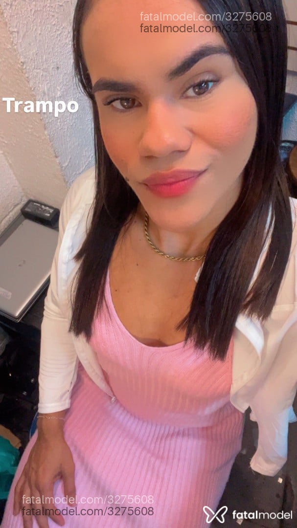 Acompanhante mulher com cabelo castanho de olhos castanhos - Bruklin