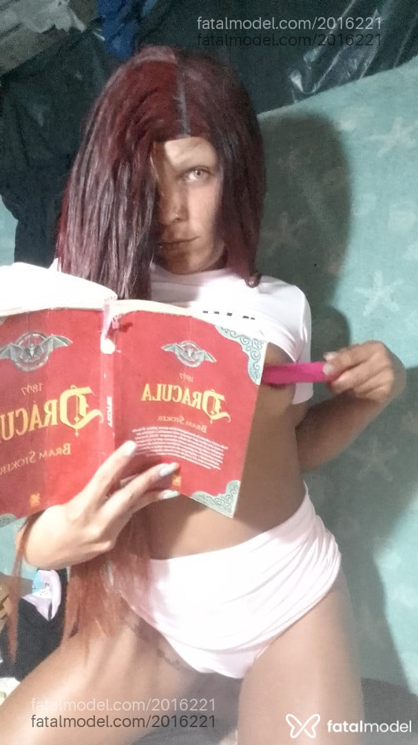 Acompanhante mulher trans morena (o) de olhos pretos - Anna Kelly