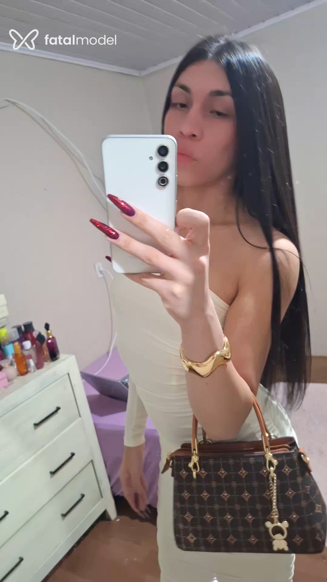 Acompanhante mulher trans morena (o) de olhos castanhos - Priscila Acompanhante mulher trans morena (o) de olhos castanhos - Priscila