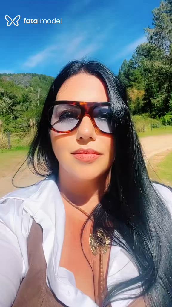 Acompanhante mulher morena (o) de olhos castanhos - Fernanda