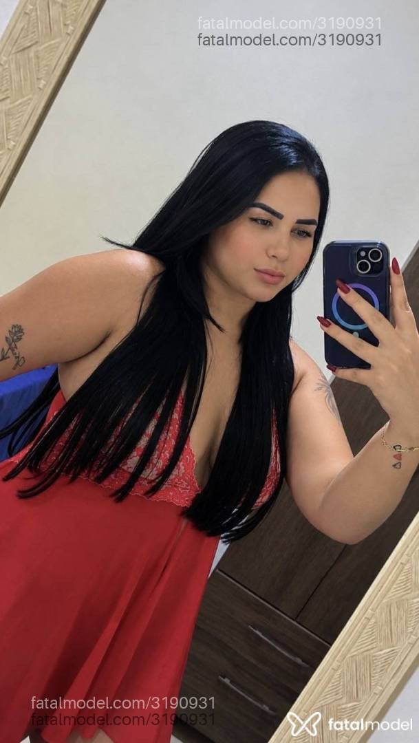 Acompanhante mulher morena (o) de olhos castanhos - Leticia
