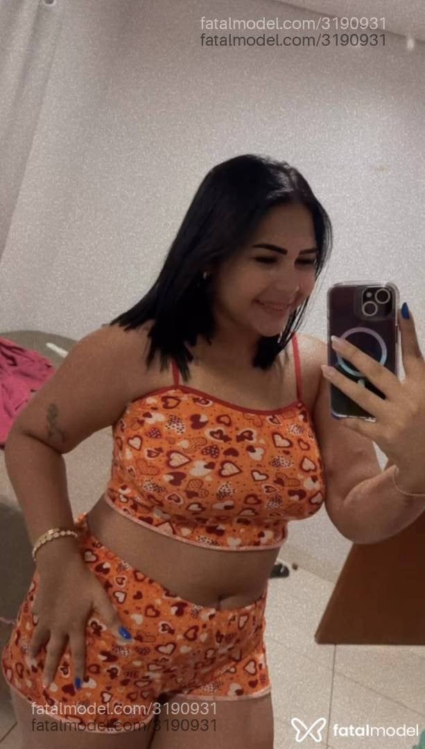 Acompanhante mulher morena (o) de olhos castanhos - Leticia