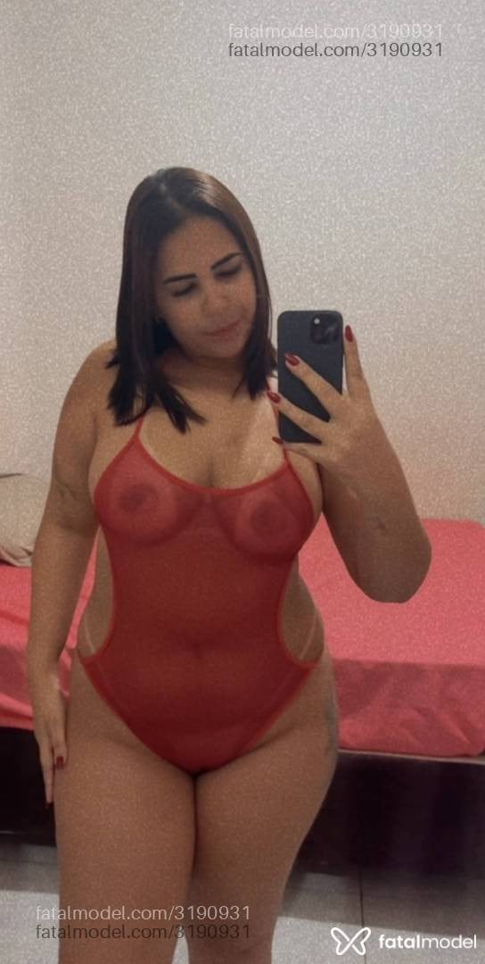 Acompanhante mulher morena (o) de olhos castanhos - Leticia