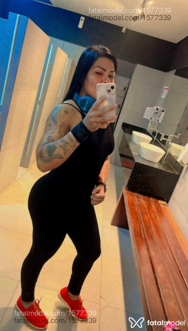 Acompanhante mulher morena (o) de olhos pretos - Carolina Manauara