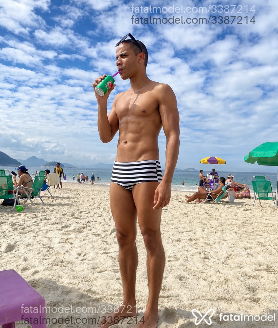 Acompanhante homem morena (o) de olhos castanhos - Edu Martins
