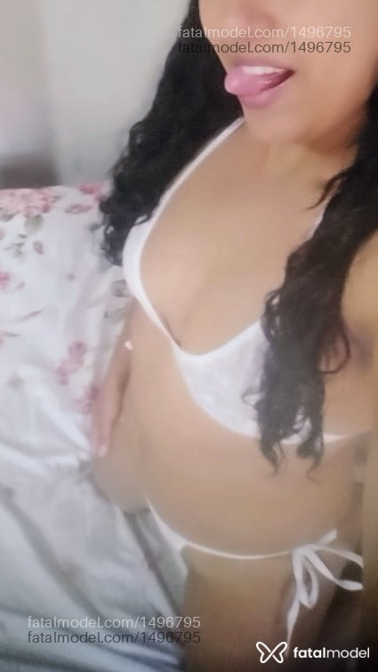 Acompanhante mulher morena (o) de olhos castanhos - Karina