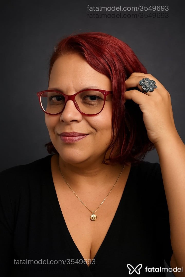 Acompanhante mulher ruiva (o) de olhos castanhos - Amanda