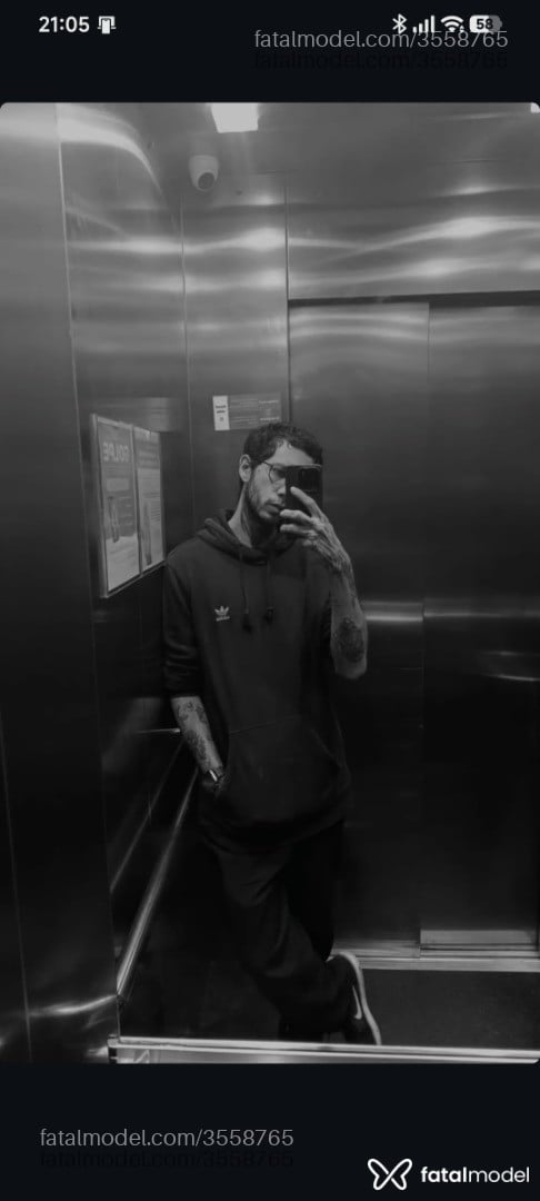 Acompanhante homem morena (o) de olhos mel - Wrench