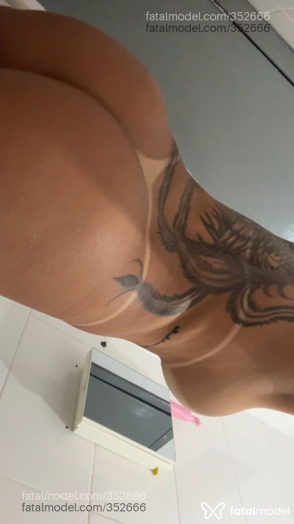 Acompanhante mulher trans com cabelo castanho de olhos castanhos - Dannyzinha