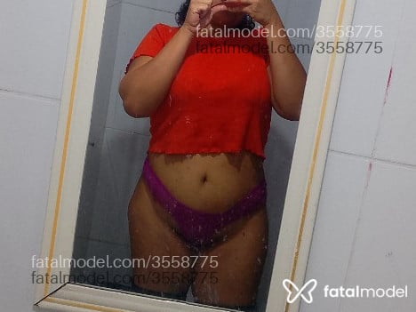 Acompanhante mulher morena (o) de olhos castanhos - Marianne