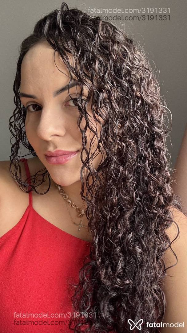 Acompanhante mulher morena (o) de olhos castanhos - Melissa