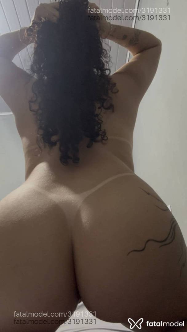 Acompanhante mulher morena (o) de olhos castanhos - Melissa