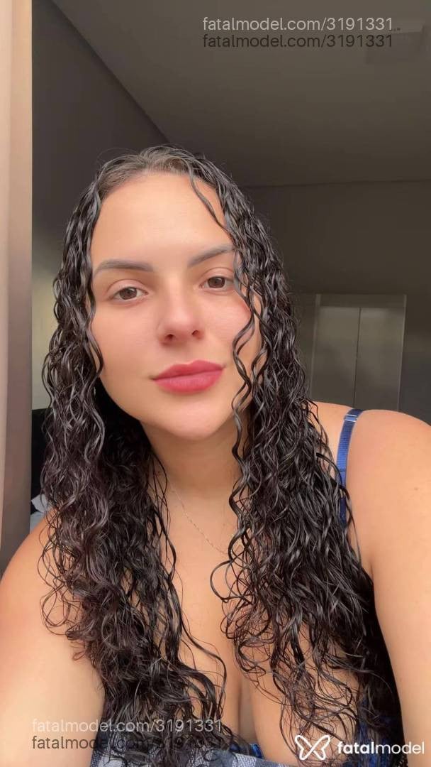 Acompanhante mulher morena (o) de olhos castanhos - Melissa