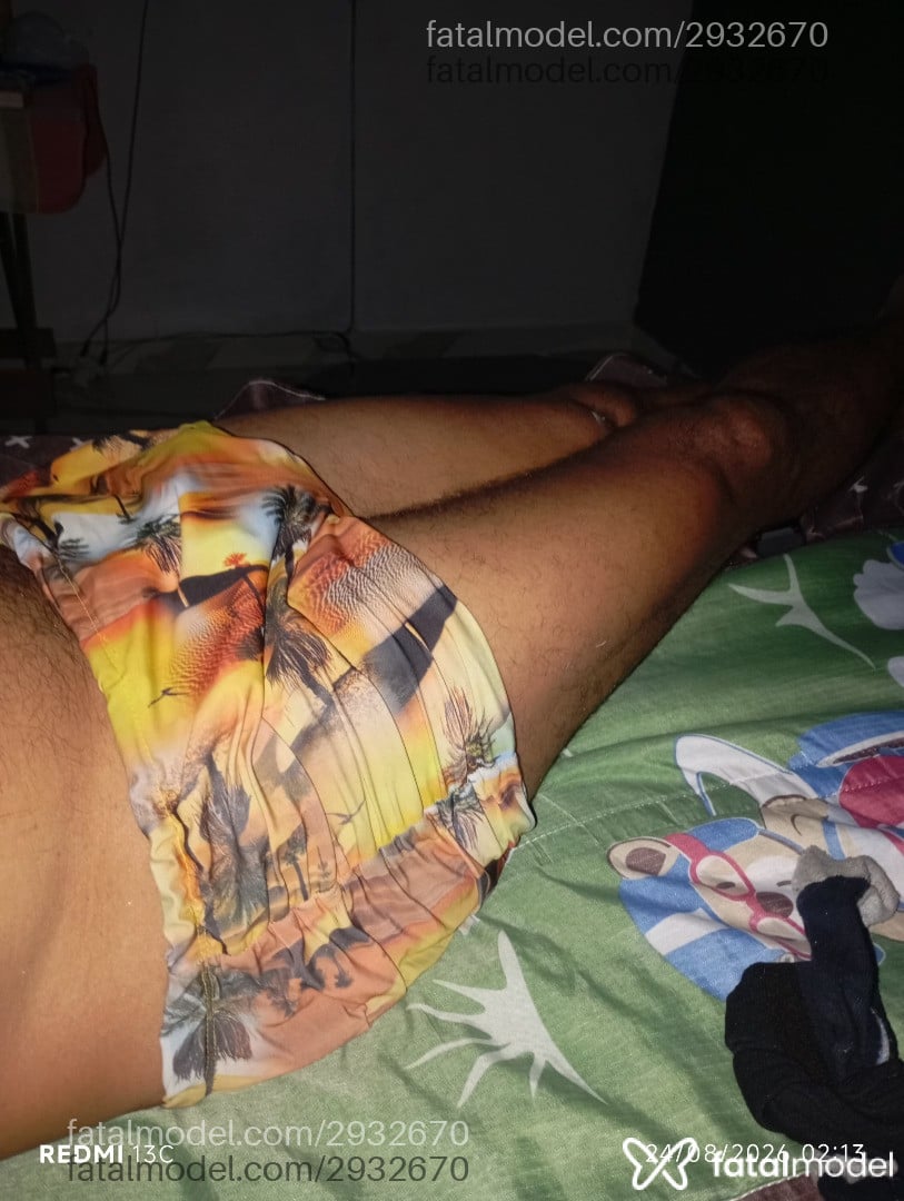 Acompanhante homem com cabelo grisalho de olhos castanhos - Morenocf