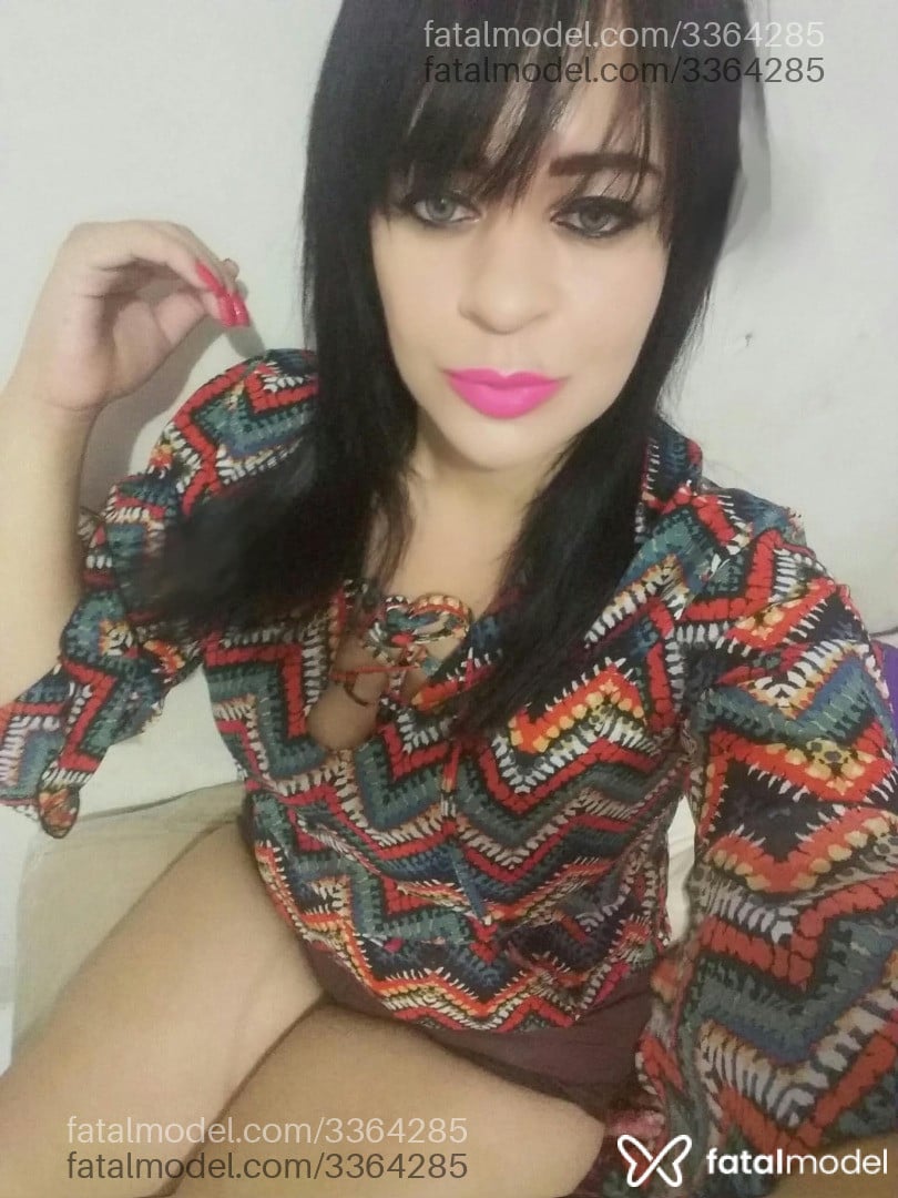 Acompanhante mulher morena (o) de olhos castanhos - Melissalaura