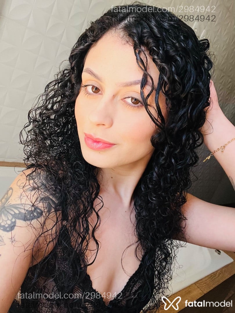 Acompanhante mulher morena (o) de olhos castanhos - Melissa Acompanhante mulher morena (o) de olhos castanhos - Melissa