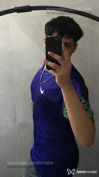 Acompanhante homem morena (o) de olhos castanhos - Eduardo