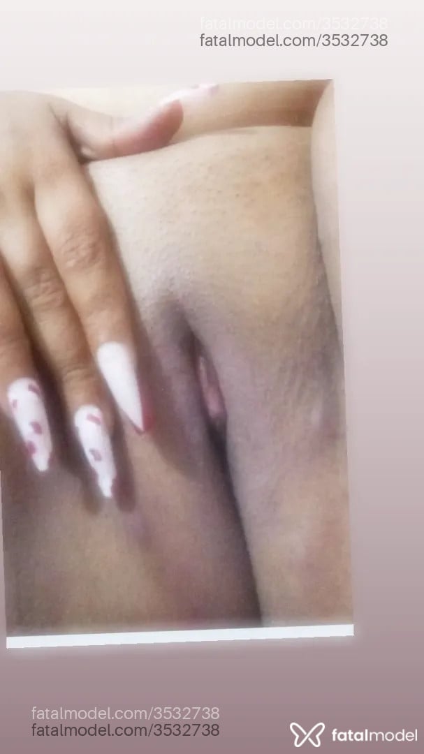 Acompanhante mulher morena (o) de olhos castanhos - Indinha