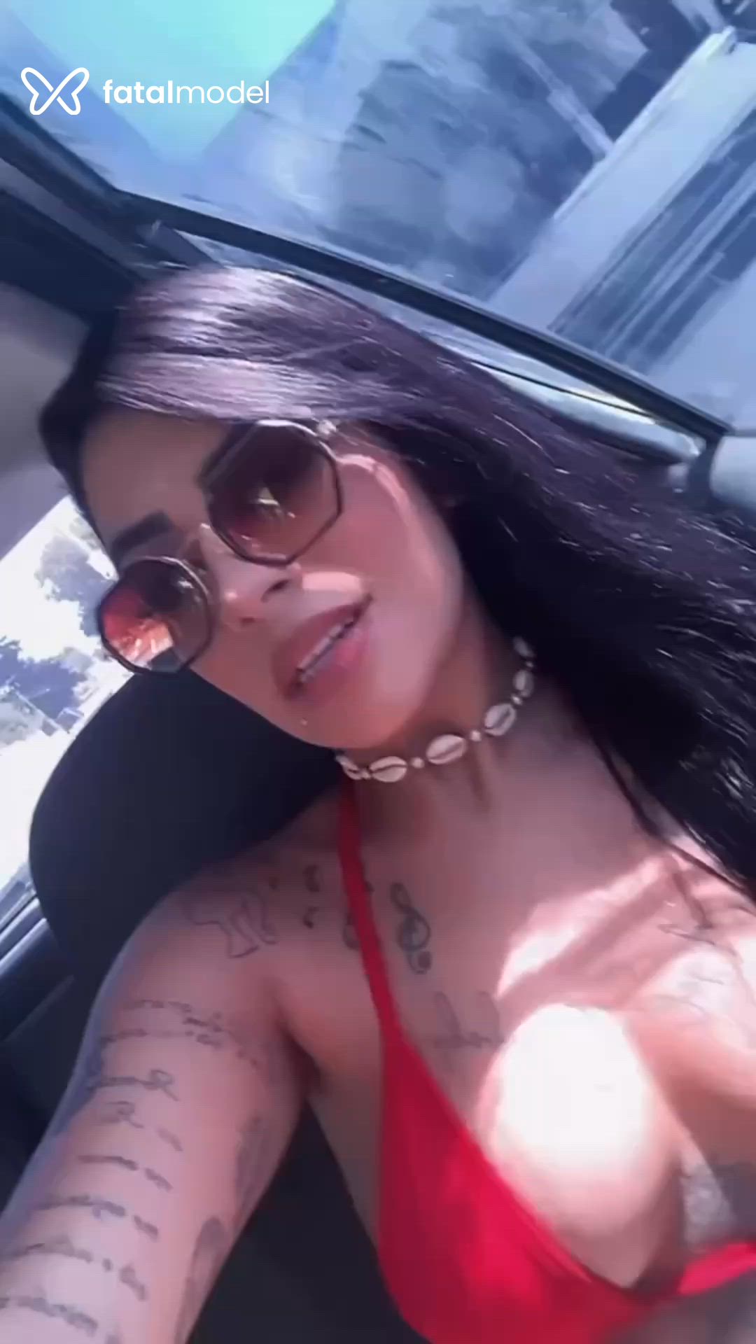 Acompanhante mulher morena (o) de olhos castanhos - Valentina Tavares