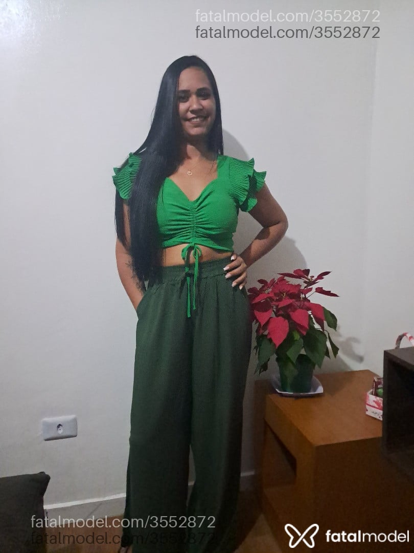 Acompanhante mulher morena (o) de olhos castanhos - Paulinhaa