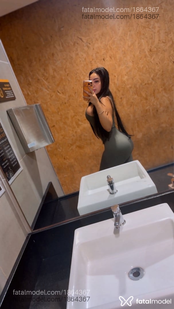Acompanhante mulher morena (o) de olhos castanhos - Rayzza Santos