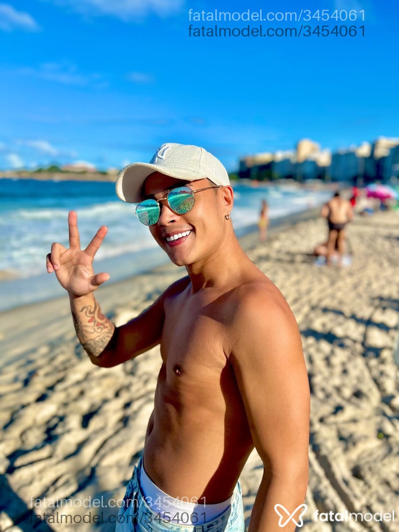 Acompanhante homem morena (o) de olhos castanhos - Caio Santos