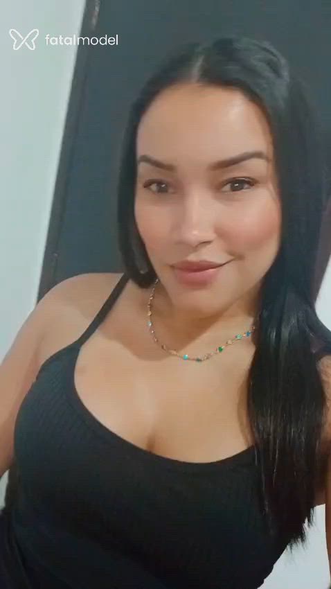 Acompanhante mulher com cabelo castanho de olhos castanhos - Maya