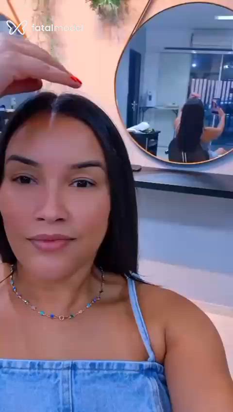 Acompanhante mulher com cabelo castanho de olhos castanhos - Maya