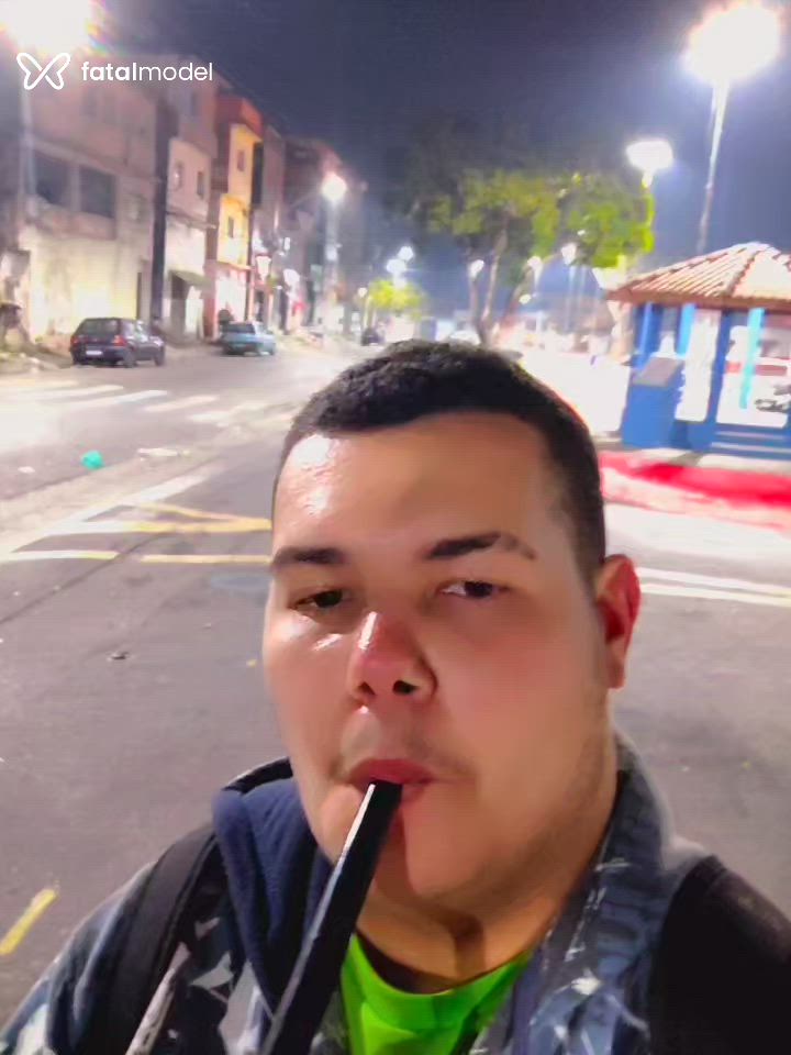 Acompanhante homem com cabelo castanho de olhos castanhos - Bruno Vini