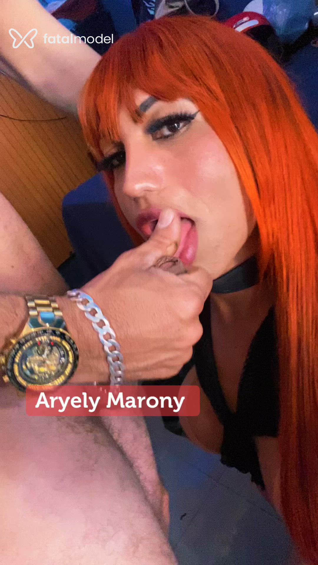 Acompanhante mulher trans ruiva (o) de olhos pretos - Aryely Marony