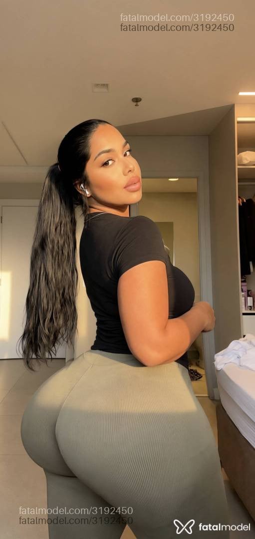 Acompanhante mulher com cabelo castanho de olhos castanhos em São Paulo - Maya