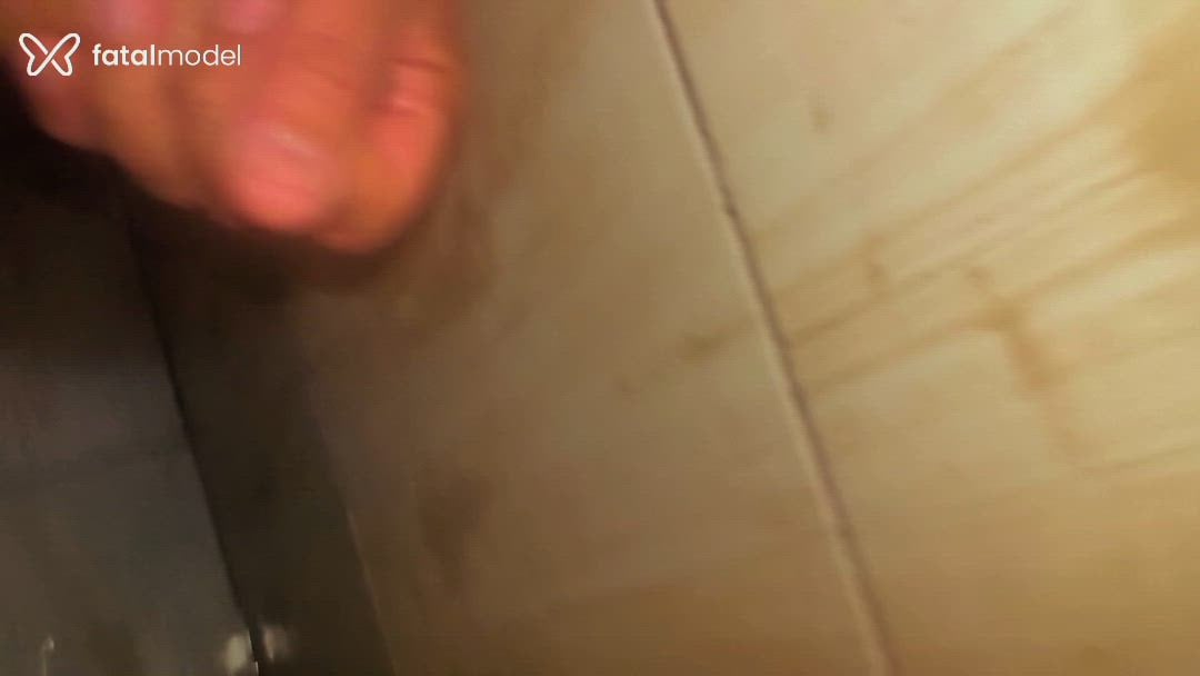 Acompanhante homem com cabelo castanho de olhos castanhos - Mineiro