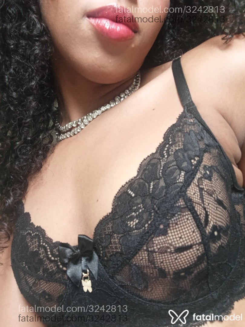 Acompanhante mulher morena (o) de olhos castanhos - Sweet Angel