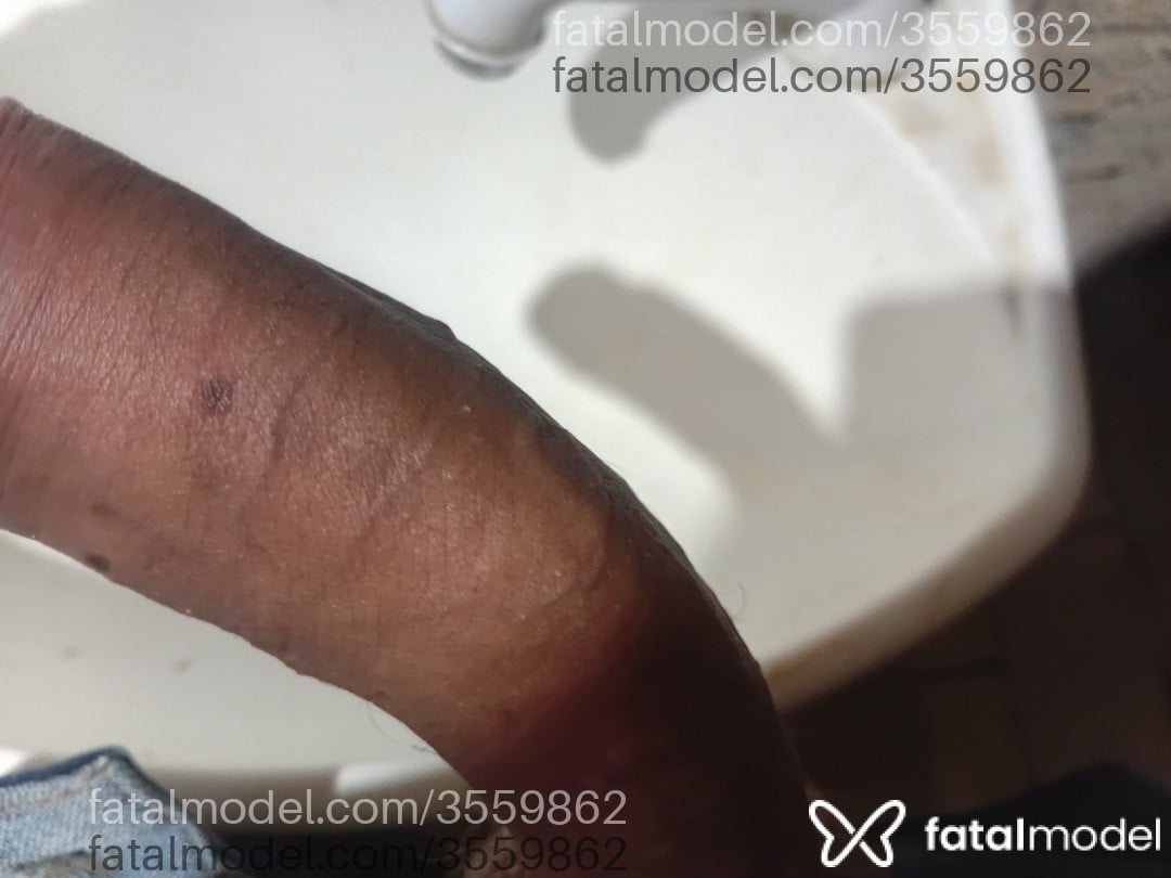 Acompanhante homem com cabelo castanho de olhos pretos - Francisco