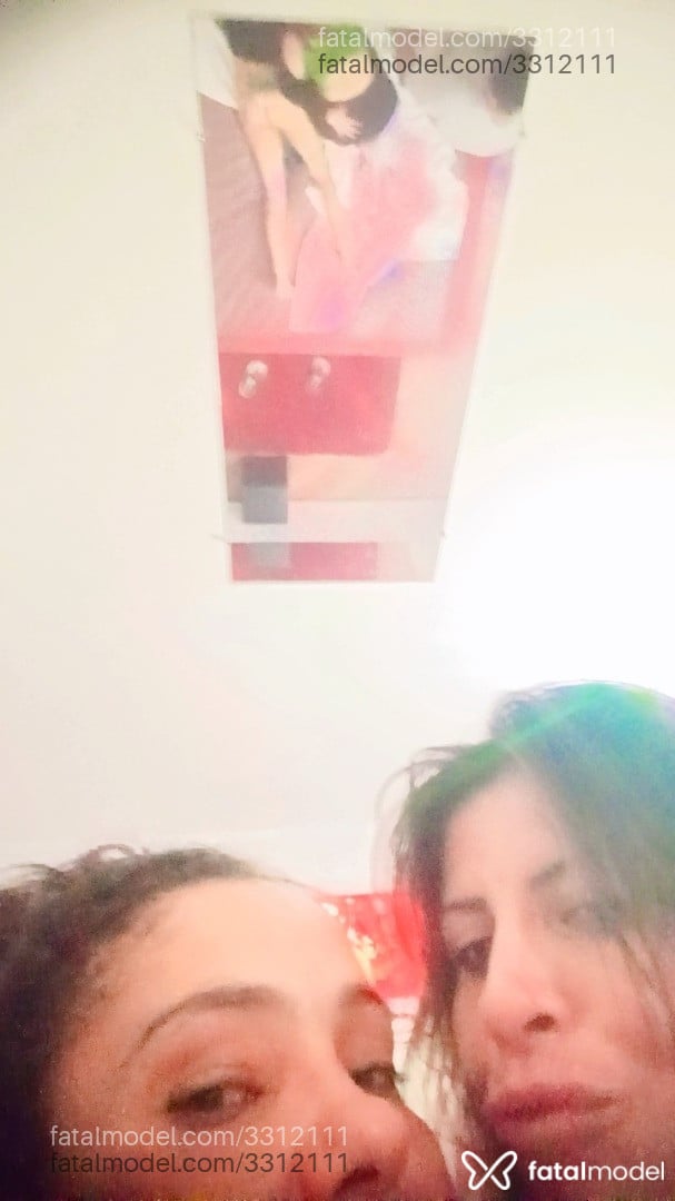 Acompanhante mulher morena (o) de olhos pretos - Melissa Mel