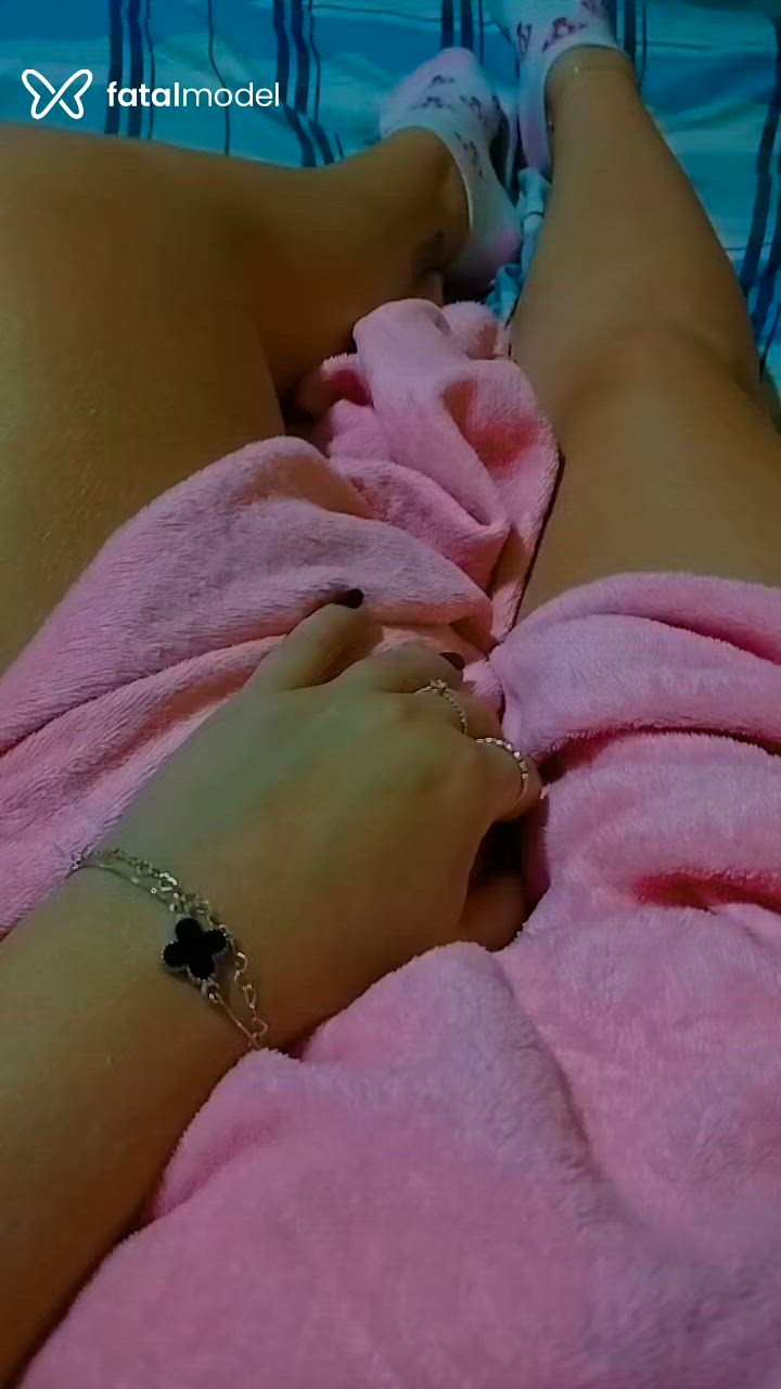 Acompanhante mulher loira (o) de olhos verdes - Thais Silva