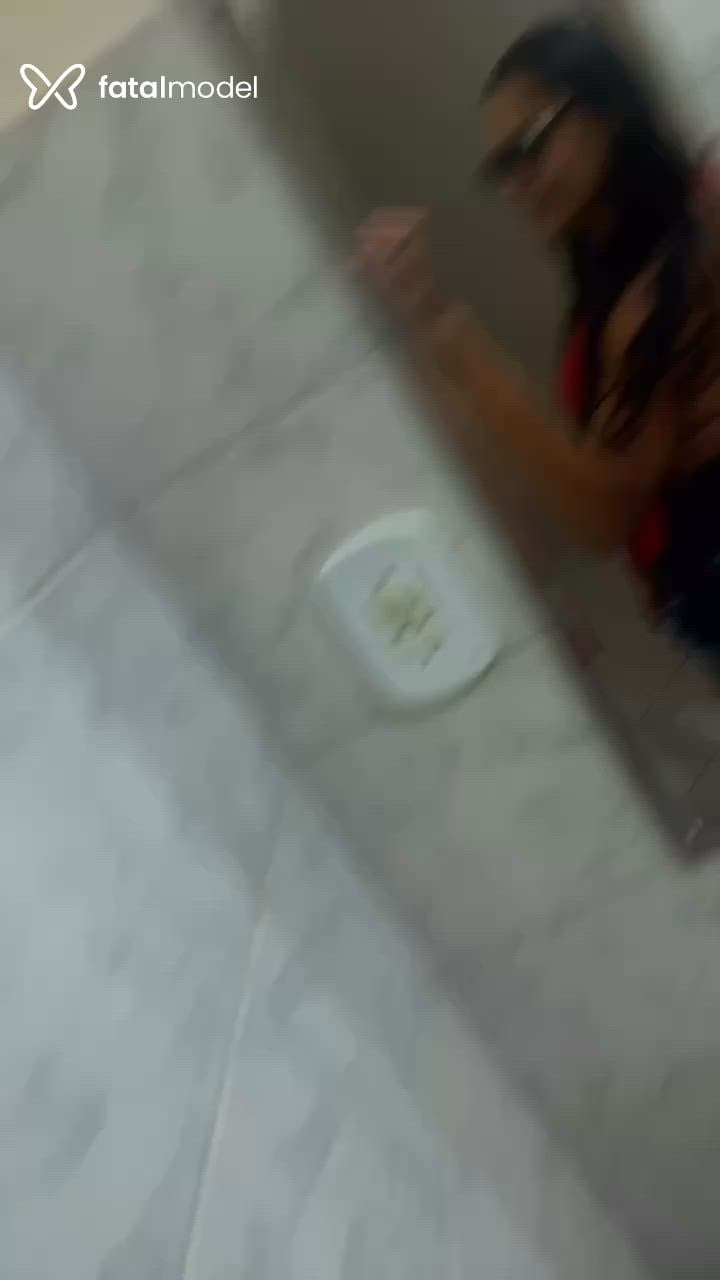 Acompanhante mulher trans morena (o) de olhos pretos - Larissah duart