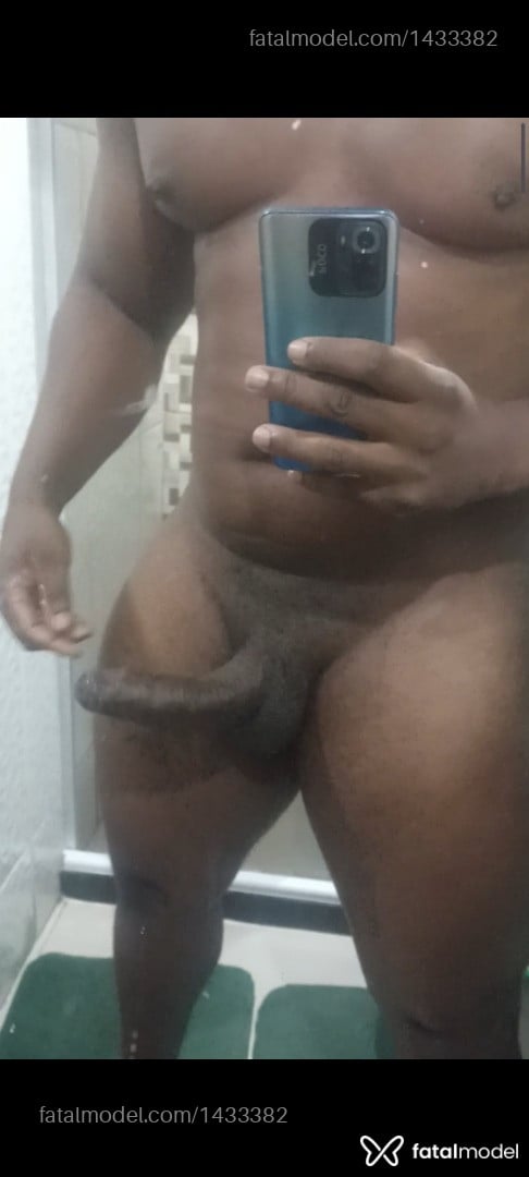 Acompanhante homem morena (o) de olhos castanhos - Jhemesom