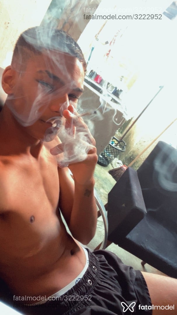 Acompanhante homem morena (o) de olhos castanhos - Mvmineirin