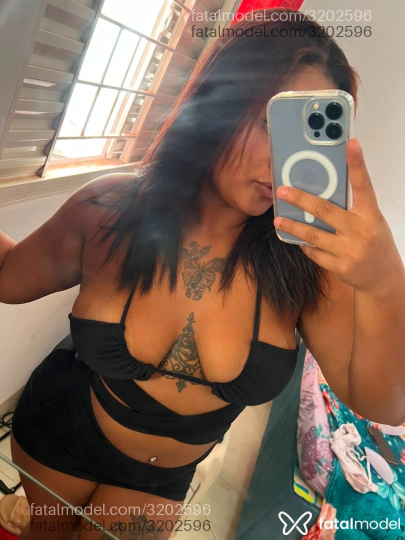 Acompanhante mulher morena (o) de olhos pretos - Laysouzah
